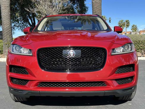 Used 2019 Jaguar F-PACE Prestige image 48