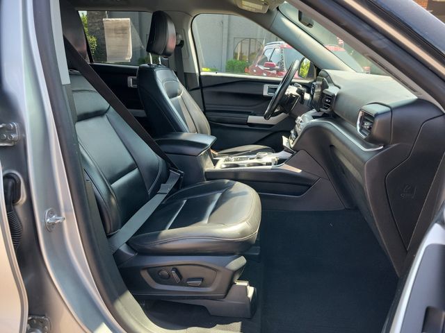 Used 2021 Ford Explorer XLT w/ Equipment Group 202A AWD/4WD image 25