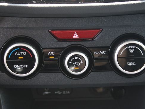 Used 2023 Subaru Crosstrek 2.0i Premium AWD/4WD image 19