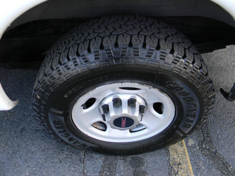Used 2015 GMC Savana 3500 RWD image 29
