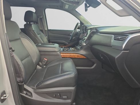 Used 2016 Chevrolet Suburban LTZ image 15