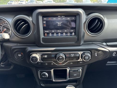 Used 2023 Jeep Wrangler Sport image 37