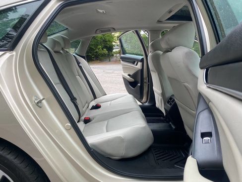 Used 2018 Honda Accord EX image 47