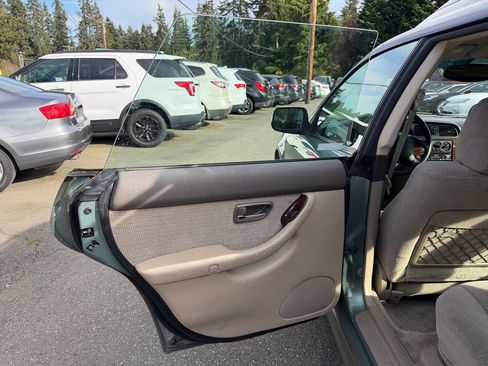 Used 2003 Subaru Outback Wagon AWD/4WD image 24