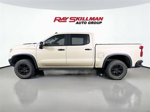 Used 2022 Chevrolet Silverado 1500 ZR2 image 4