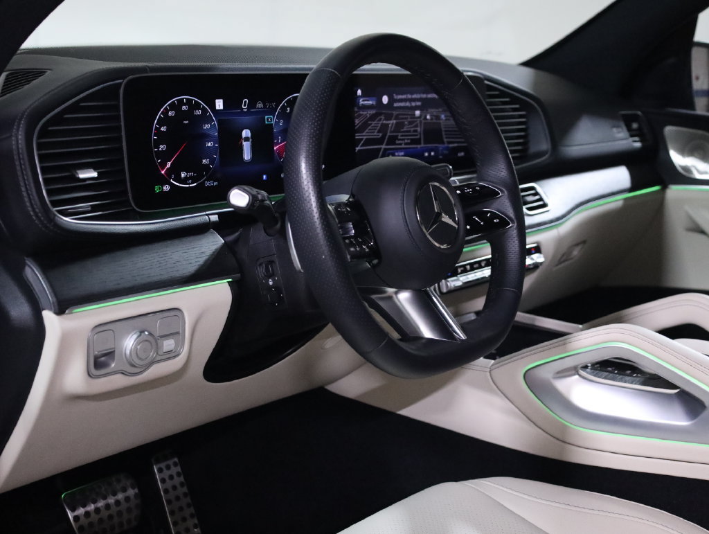 Used 2025 Mercedes-Benz GLS 450 4MATIC w/ AMG Line Exterior image 37