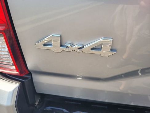 Used 2022 Toyota Tacoma SR AWD/4WD image 10