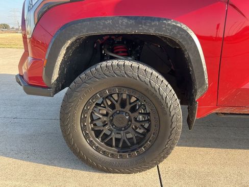 Used 2024 Toyota Tundra Limited image 22