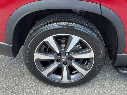 Used 2023 Honda Pilot Touring image 12