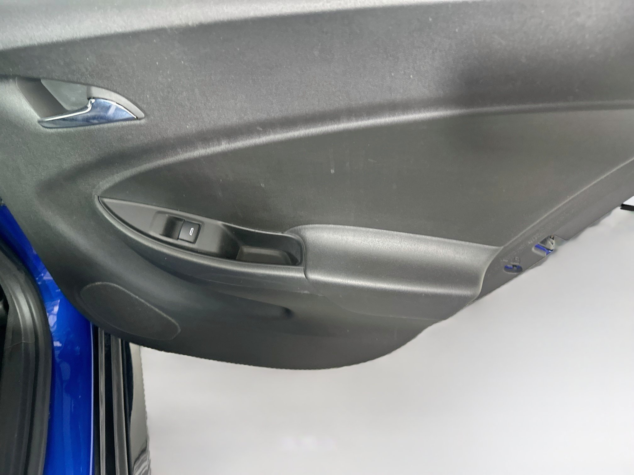 Used 2017 Chevrolet Volt LT w/ Comfort Package FWD image 28