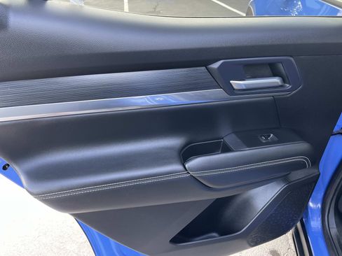 Used 2025 GMC Terrain Elevation w/ Elevation Premium Package image 24