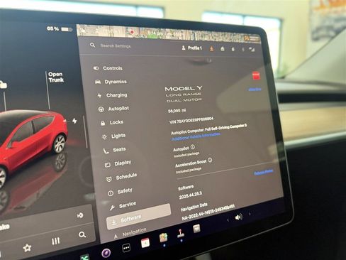 Used 2023 Tesla Model Y Long Range image 18