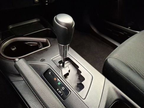 Used 2016 Toyota RAV4 LE image 12