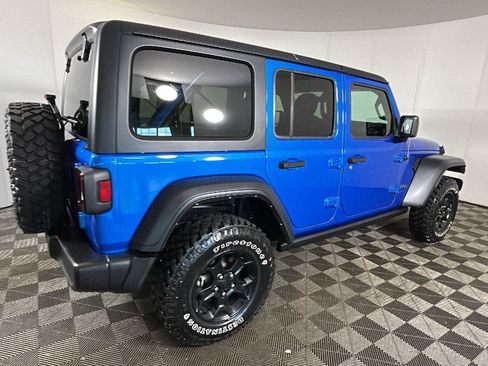 Used 2023 Jeep Wrangler Unlimited w/ Cold Weather Group AWD/4WD image 3