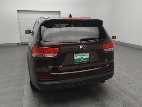 Used 2016 Kia Sorento LX image 6