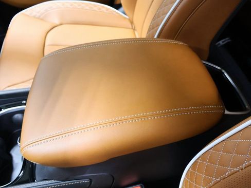 New 2026 Chrysler Pacifica Pinnacle w/ Trailer Tow Group image 27