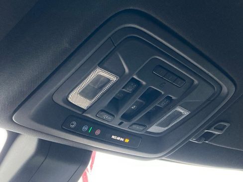 Used 2019 Chevrolet Silverado 1500 High Country w/ Technology Package image 28