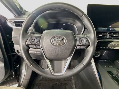 Certified 2024 Toyota Venza Limited AWD/4WD image 13