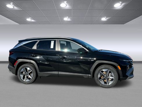 New 2025 Hyundai Tucson SEL image 8