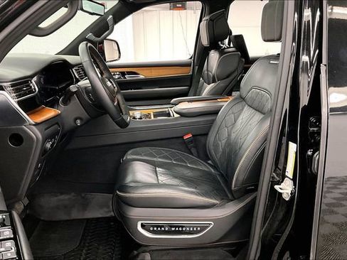 Used 2024 Jeep Grand Wagoneer Series III w/ Rear-Seat Entertainment Group image 23