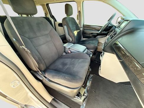 Used 2020 Dodge Grand Caravan SE FWD image 27