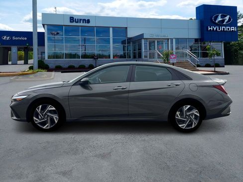 New 2025 Hyundai Elantra Sport image 3