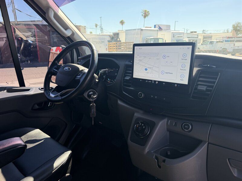 Used 2023 Ford E-Transit Medium Roof RWD image 17