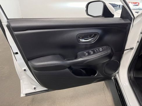 Used 2024 Honda HR-V EX-L image 24