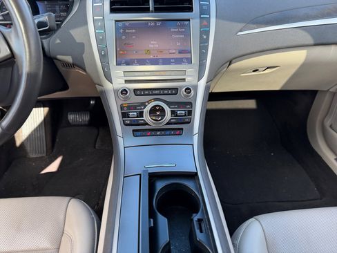Used 2020 Lincoln MKZ Reserve w/ Elements Package image 12