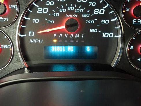 Used 2024 Chevrolet Express 3500 LT w/ LT Preferred Equipment Group image 12