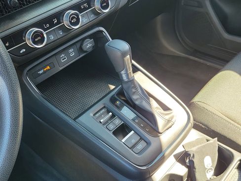 Used 2024 Honda CR-V EX image 25