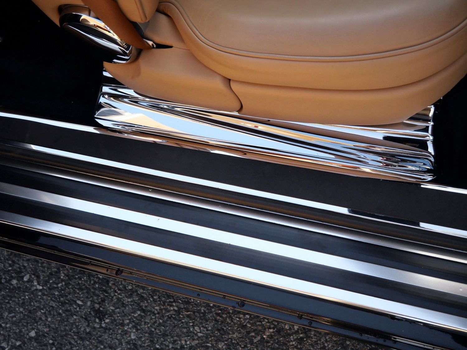 Certified 2013 Rolls-Royce Phantom Drophead Coupe RWD image 9