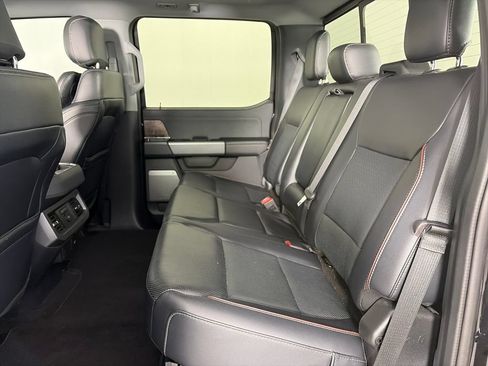 Used 2023 Ford F250 Lariat w/ Lariat Ultimate Package AWD/4WD image 13