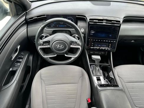 Used 2023 Hyundai Santa Cruz SEL Premium image 4