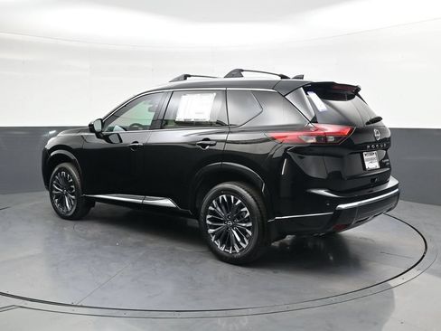Certified 2026 Nissan Rogue SV FWD image 7