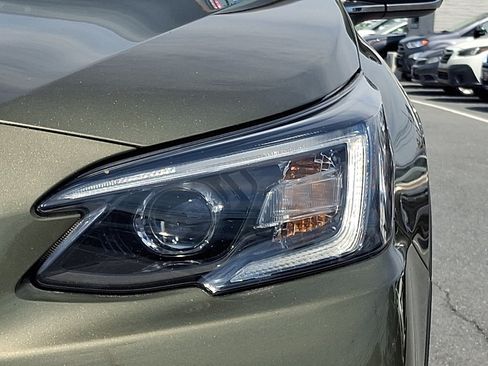 Used 2022 Subaru Outback Premium AWD/4WD image 9