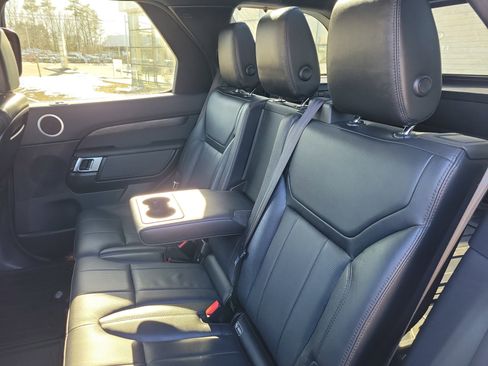 Used 2019 Land Rover Discovery HSE image 29