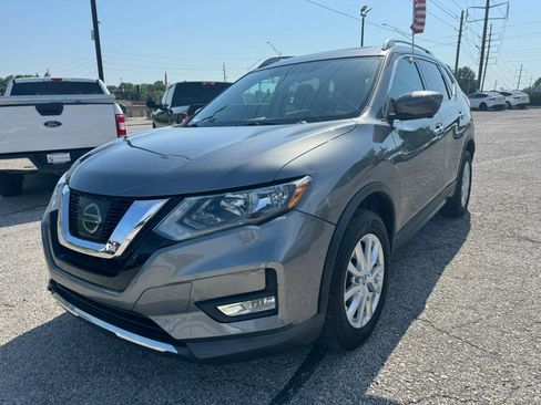 Used 2017 Nissan Rogue SV w/ Sun & Sound Touring Package AWD/4WD image 9
