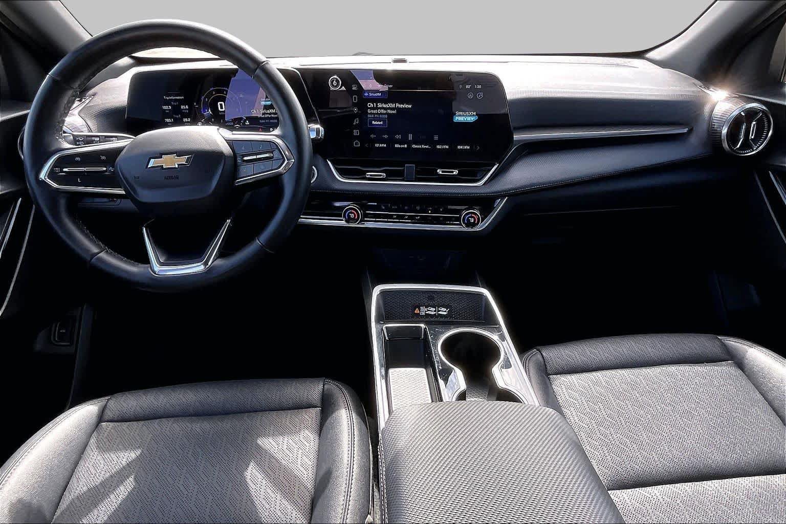 Used 2025 Chevrolet Equinox LT w/ Convenience Package II FWD image 15
