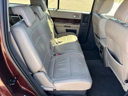 Used 2009 Ford Flex SEL image 9