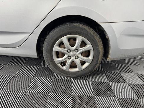 Used 2013 Hyundai Accent GLS FWD image 13