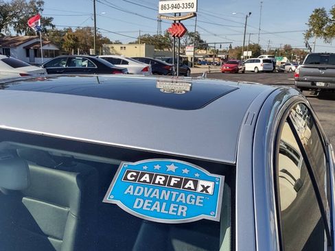Used 2012 Mercedes-Benz E 350 4MATIC Sedan image 8