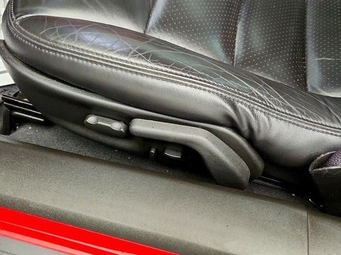 Used 2005 Chevrolet Corvette Convertible w/ Preferred Equipment Group RWD image 12
