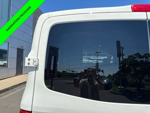 Used 2018 Nissan NV 3500 SV w/ Navigation Package RWD image 46