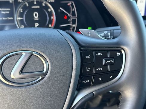 Used 2025 Lexus ES 350 w/ Premium Package FWD image 21