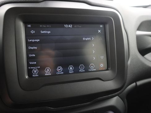 Used 2019 Jeep Renegade Latitude AWD/4WD image 50