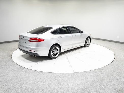Used 2019 Ford Fusion SEL FWD image 27