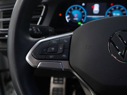 Used 2024 Volkswagen Atlas Cross Sport SEL Premium R-Line image 26