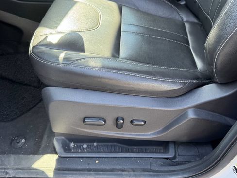 Used 2013 Ford Escape Titanium w/ Parking Technology Pkg FWD image 8