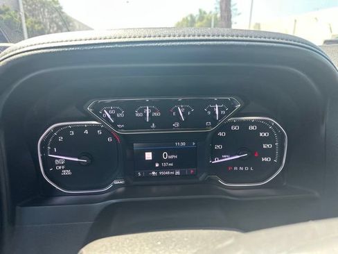Used 2021 GMC Sierra 1500 SLT AWD/4WD image 8